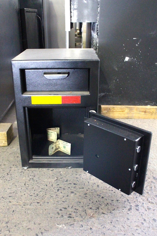 Used Amsec DSF2014 Front Load Drop Safe lackasafe